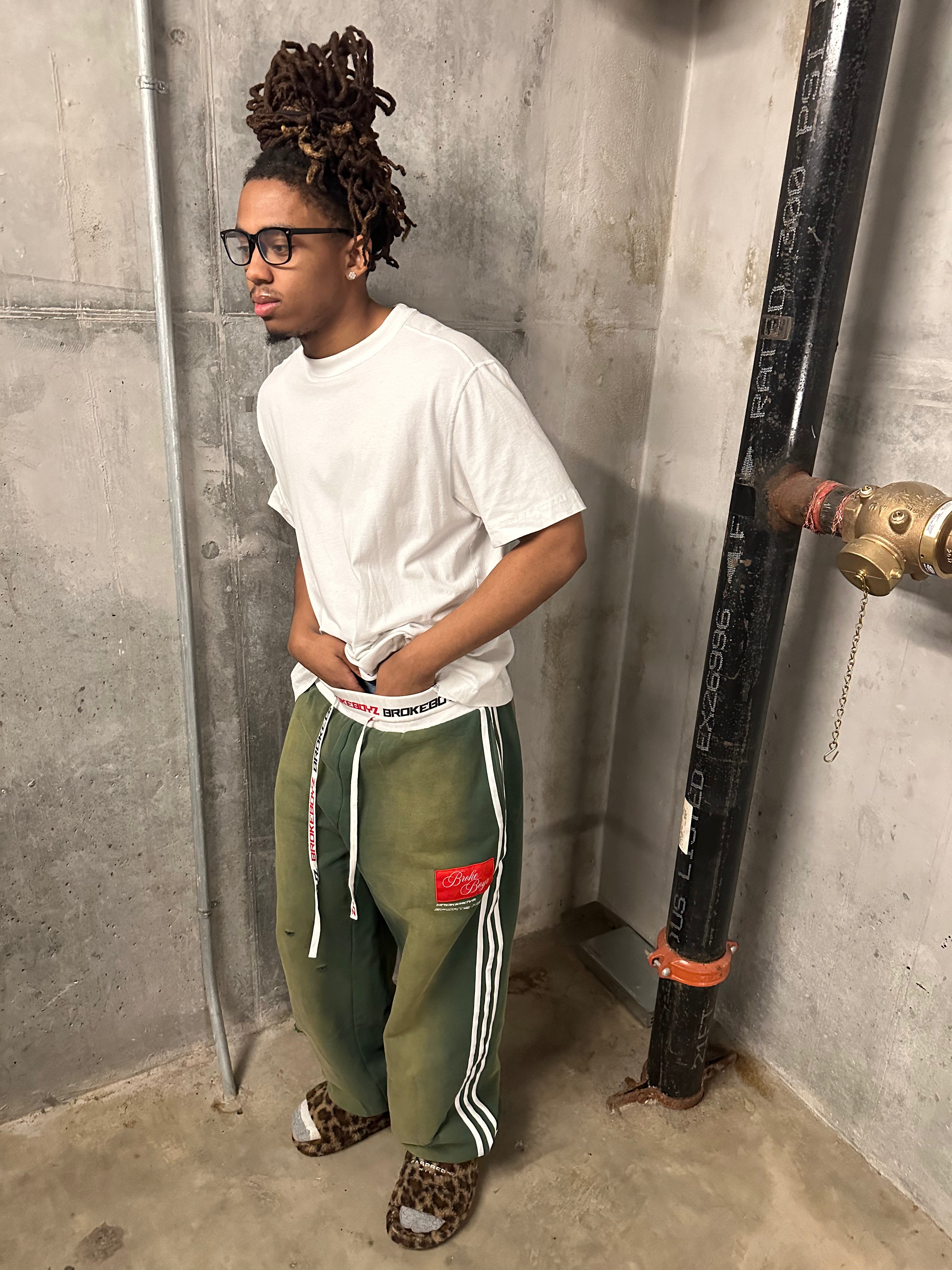 RUNWAY SPORTSWEAR SWEATS